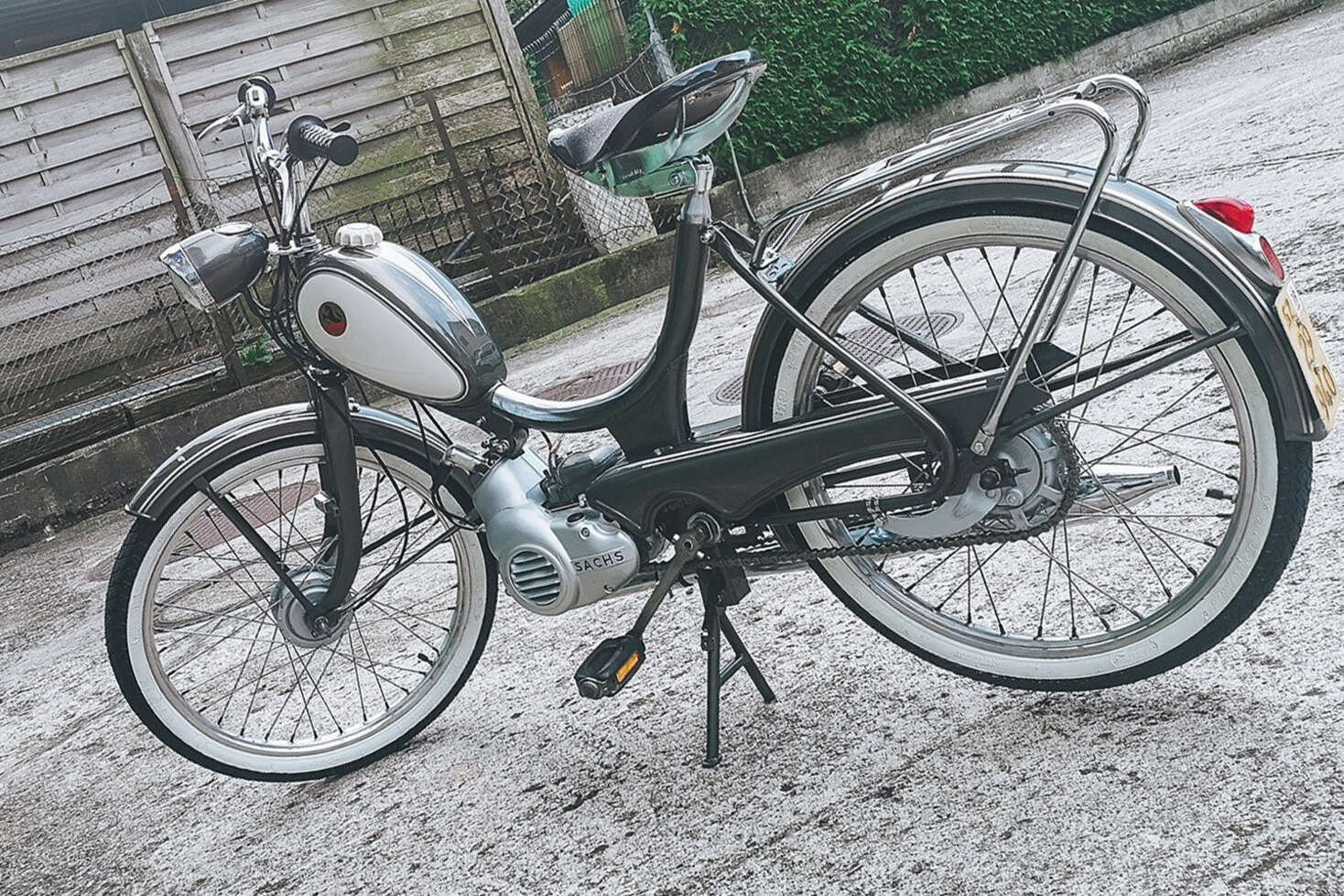 story-image-3-pony-1500 ×1000 story-image-3-pony-1500 ×1000