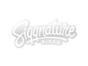 Siggnature Aufkleber «Siggnature Bikes» 120 x 50 mm transparent weiss Siggnature Aufkleber «Siggnature Bikes» 120 x 50 mm transparent weiss